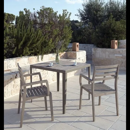 Tavolo quadrato Laren di Ethimo