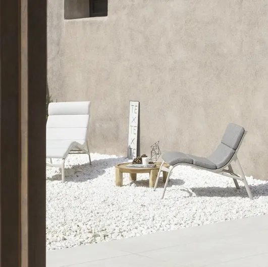 Lettino Longframe soft armrest outdoor di Alias