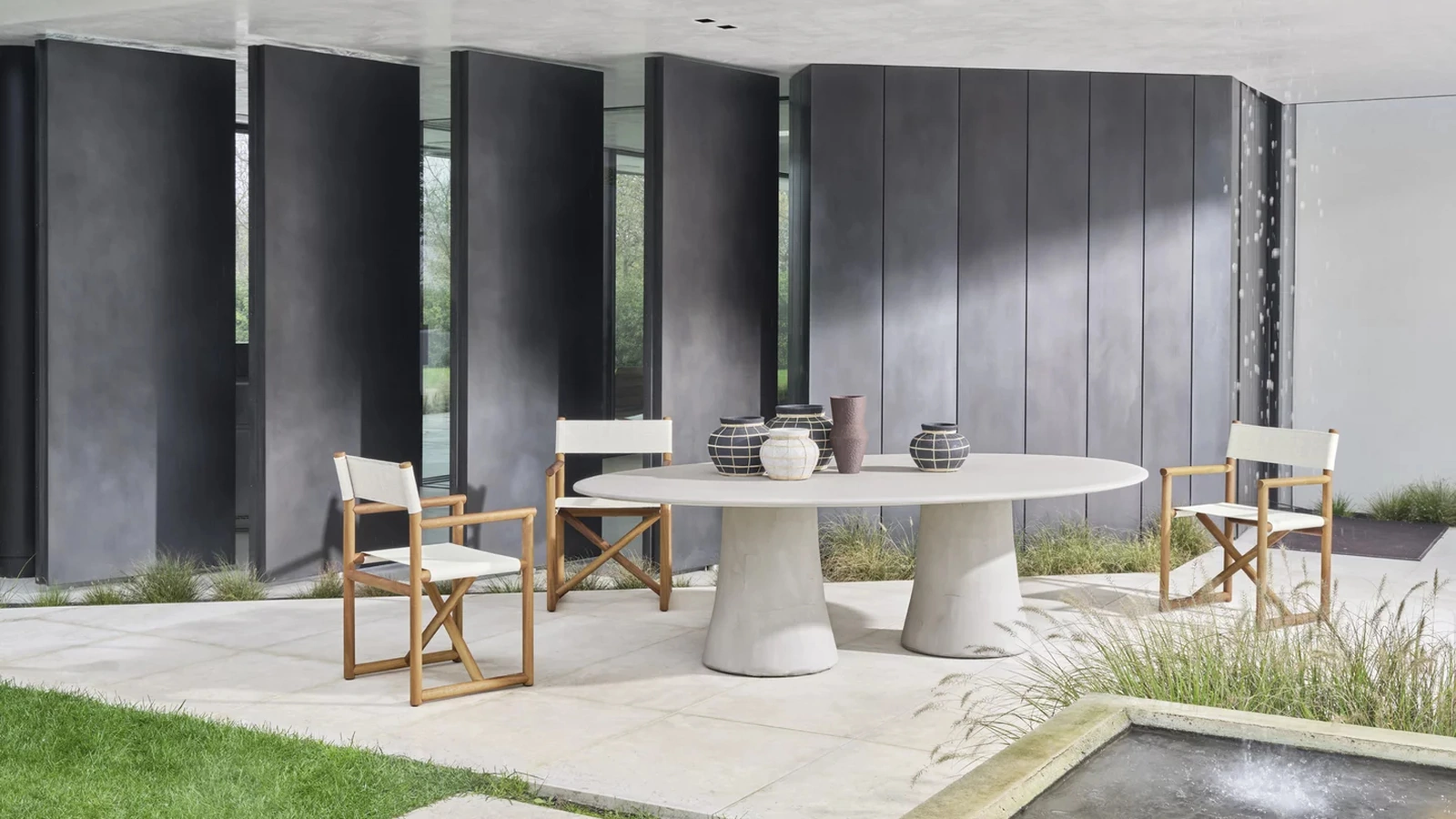 Tavolo Noa in resina spatolata di Gervasoni