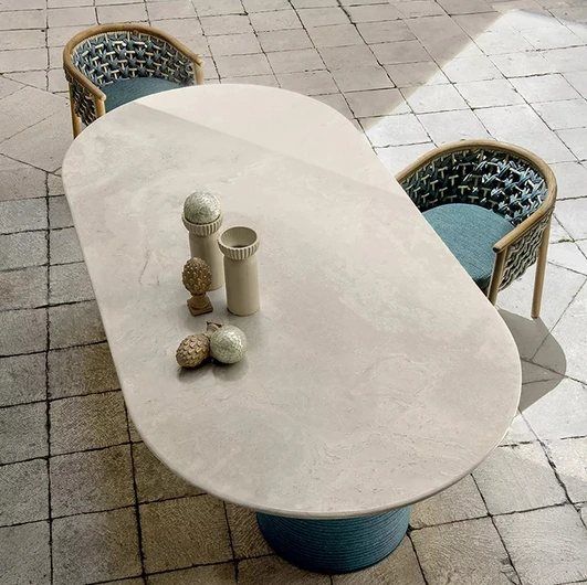 Tavolo Patio in marmo di Ethimo
