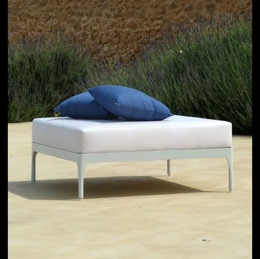 Pouf Infinity in tessuto e alluminio di Ethimo