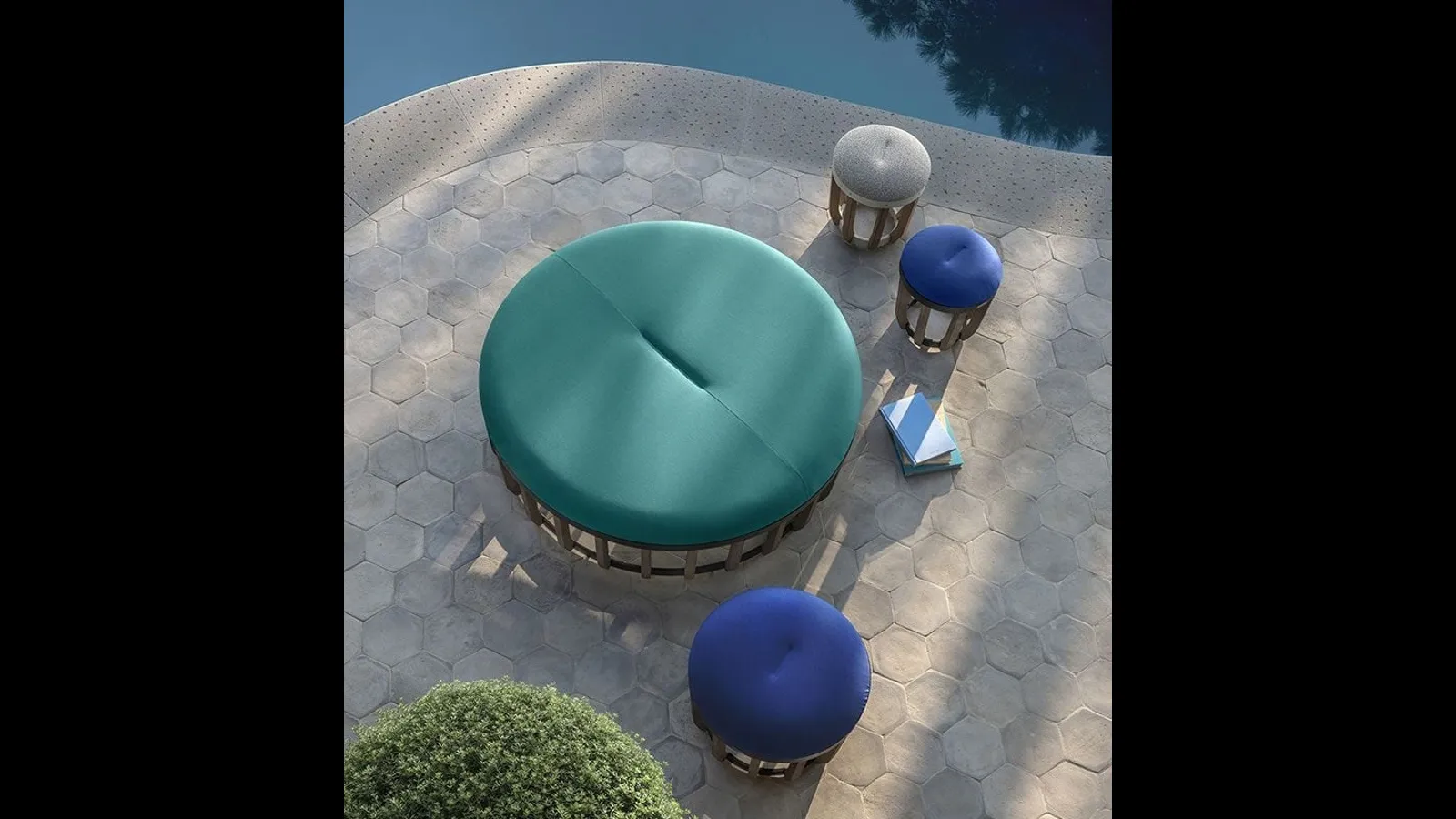 Pouf Swing in tessuto con base in alluminio di Ethimo