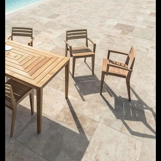 Poltroncina Ribot in Teak di Ethimo