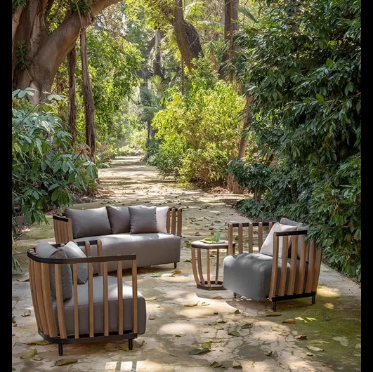Salotto da esterno Swing in Teak e alluminio di Ethimo