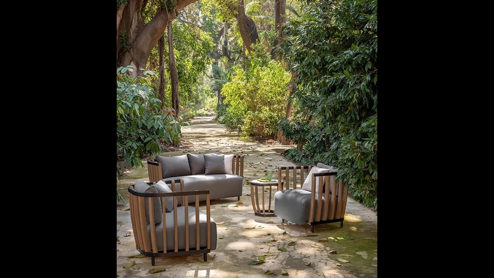 Salotto da esterno Swing in Teak e alluminio di Ethimo
