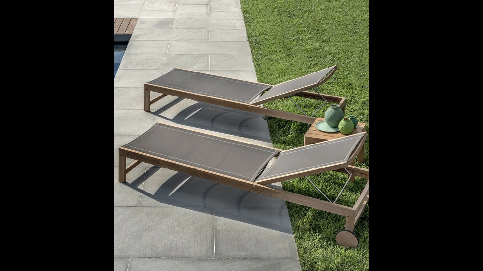 Lettino Sand in Teak con telo di Ethimo