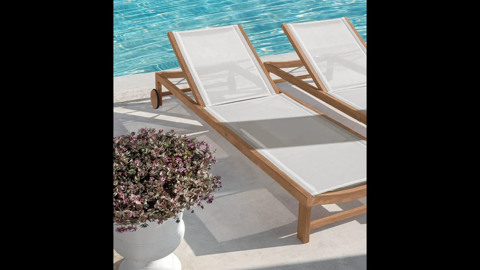 Lettino Sand in Teak con telo di Ethimo