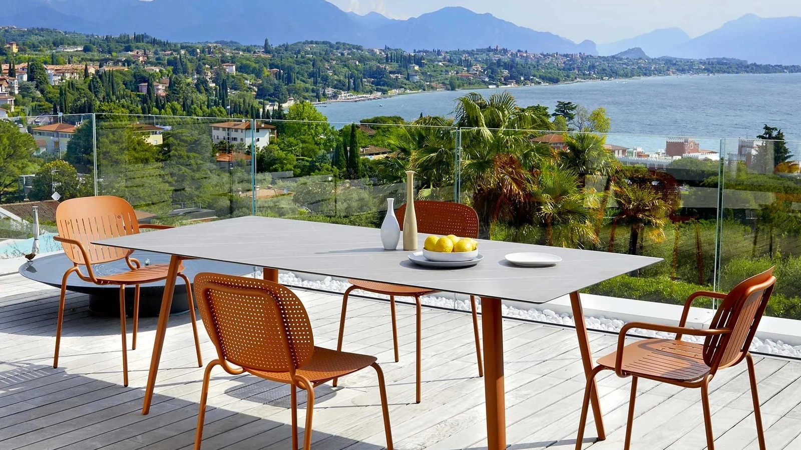 Sedia per outdoor con o senza braccioli in lamiera zincata Si-Si Dots di Scab Design