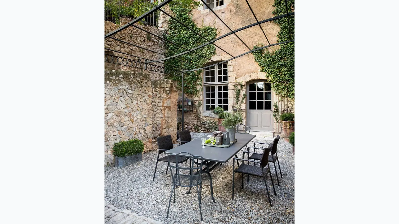 Tavolo Toscana in ferro di Unopiu