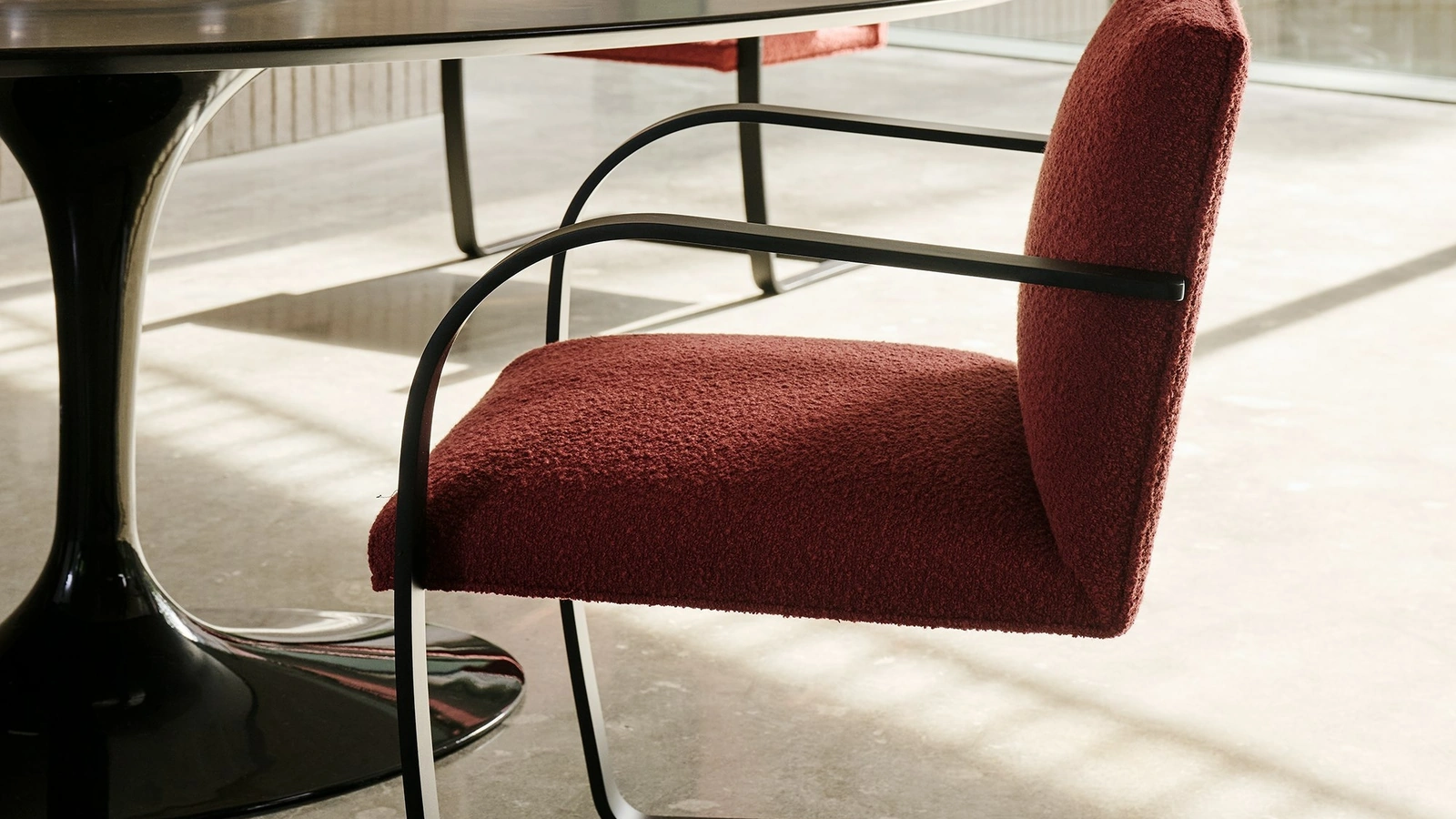 Seduta Ospiti Brno Flat Bar Side Chair di Knoll